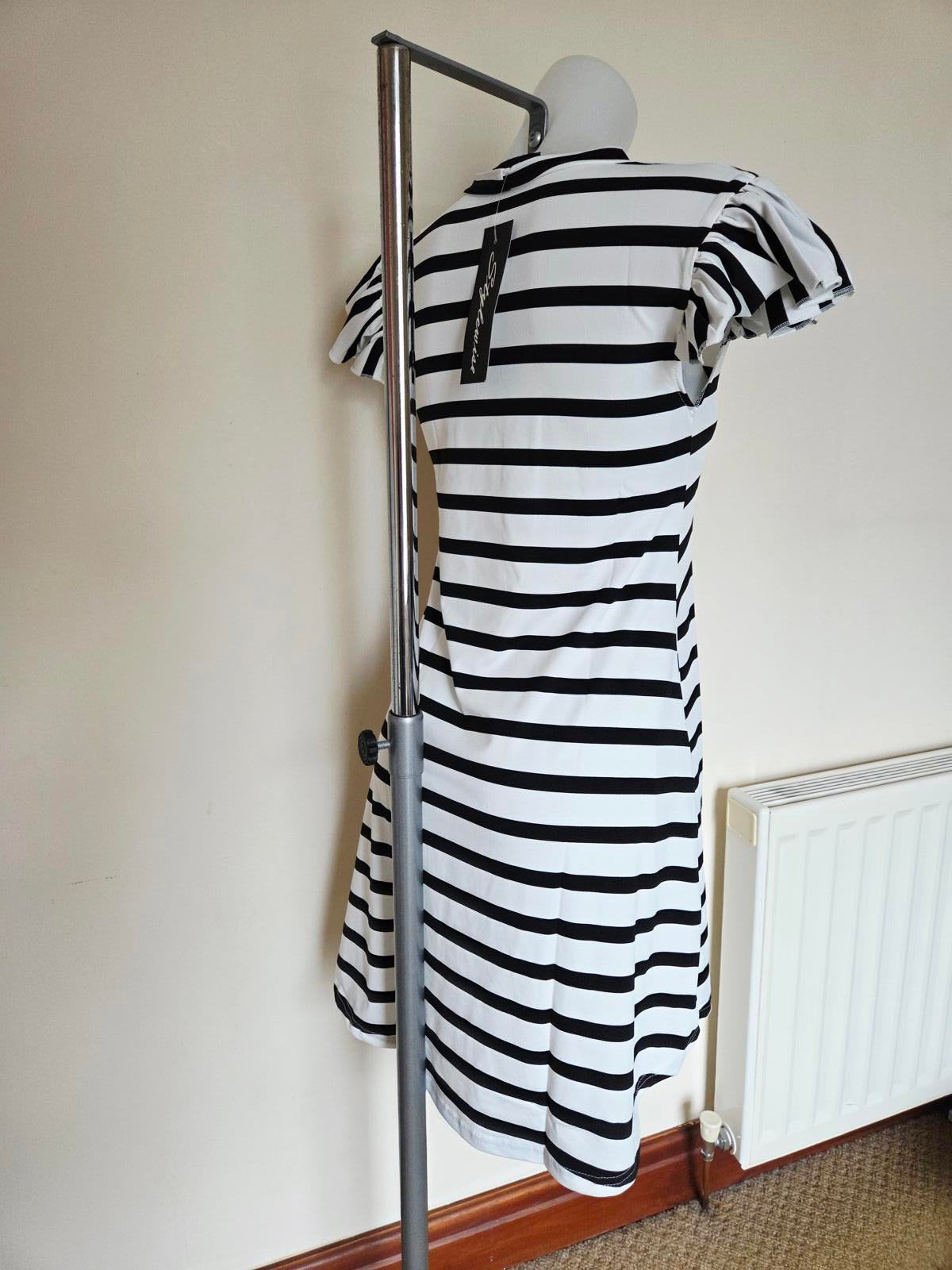 Black and White Strippy Summer Dress 2011 2072 2041