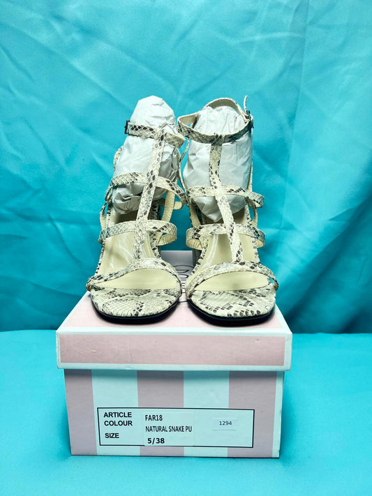 Woman's size 7 Open Toe Heels 2034