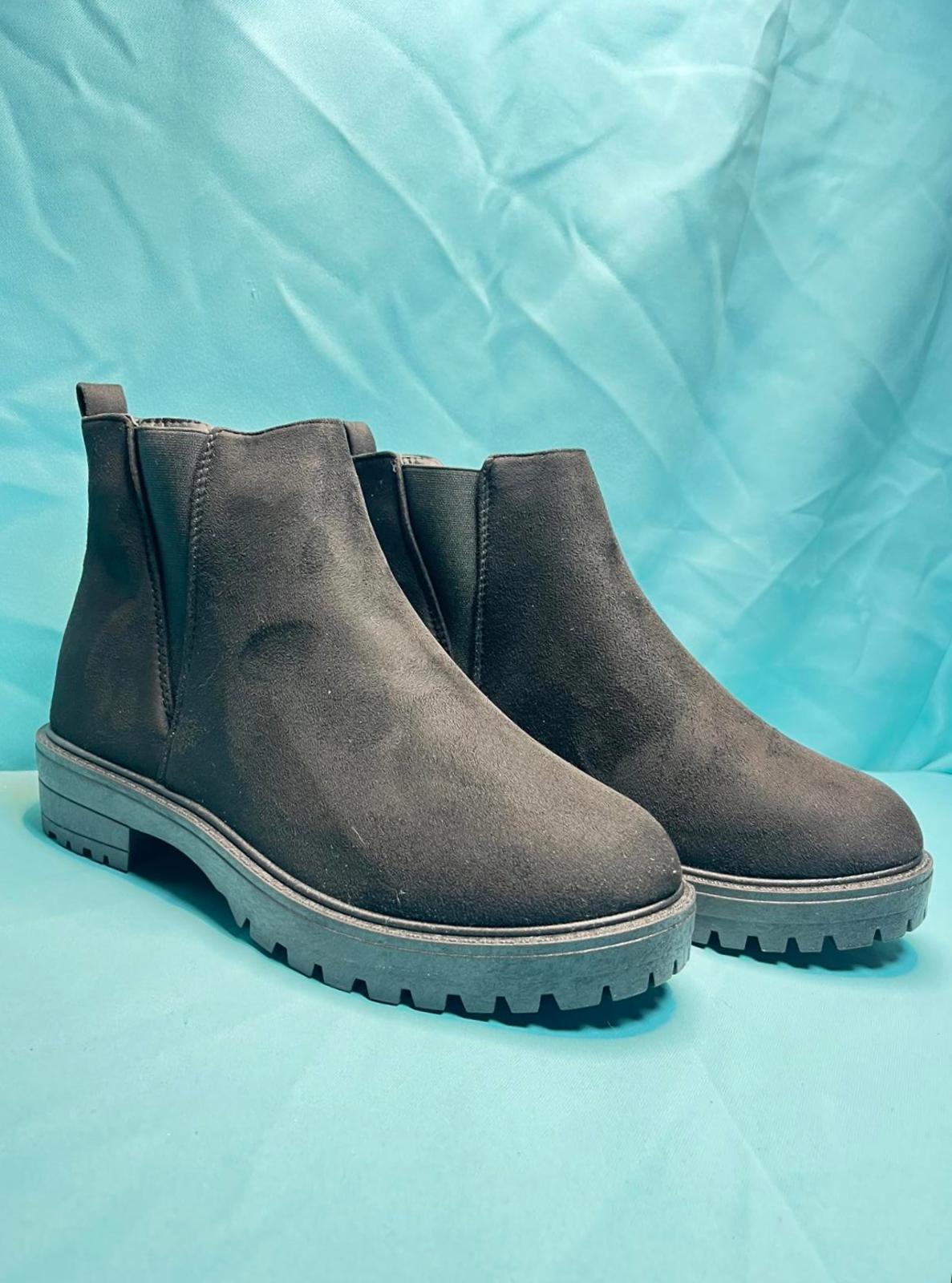 Woman's Suede Ankle Boots 1358