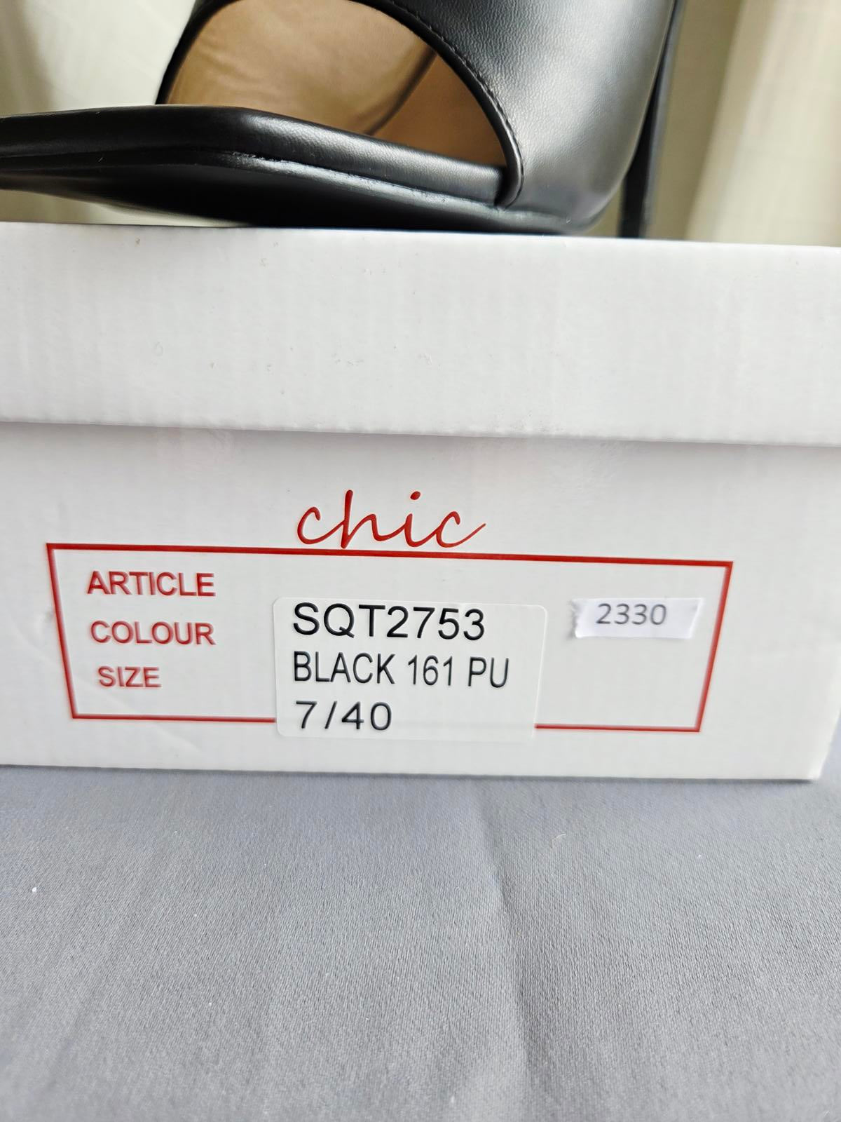 Size 7 Black Heeled Open toed Shoes 2330