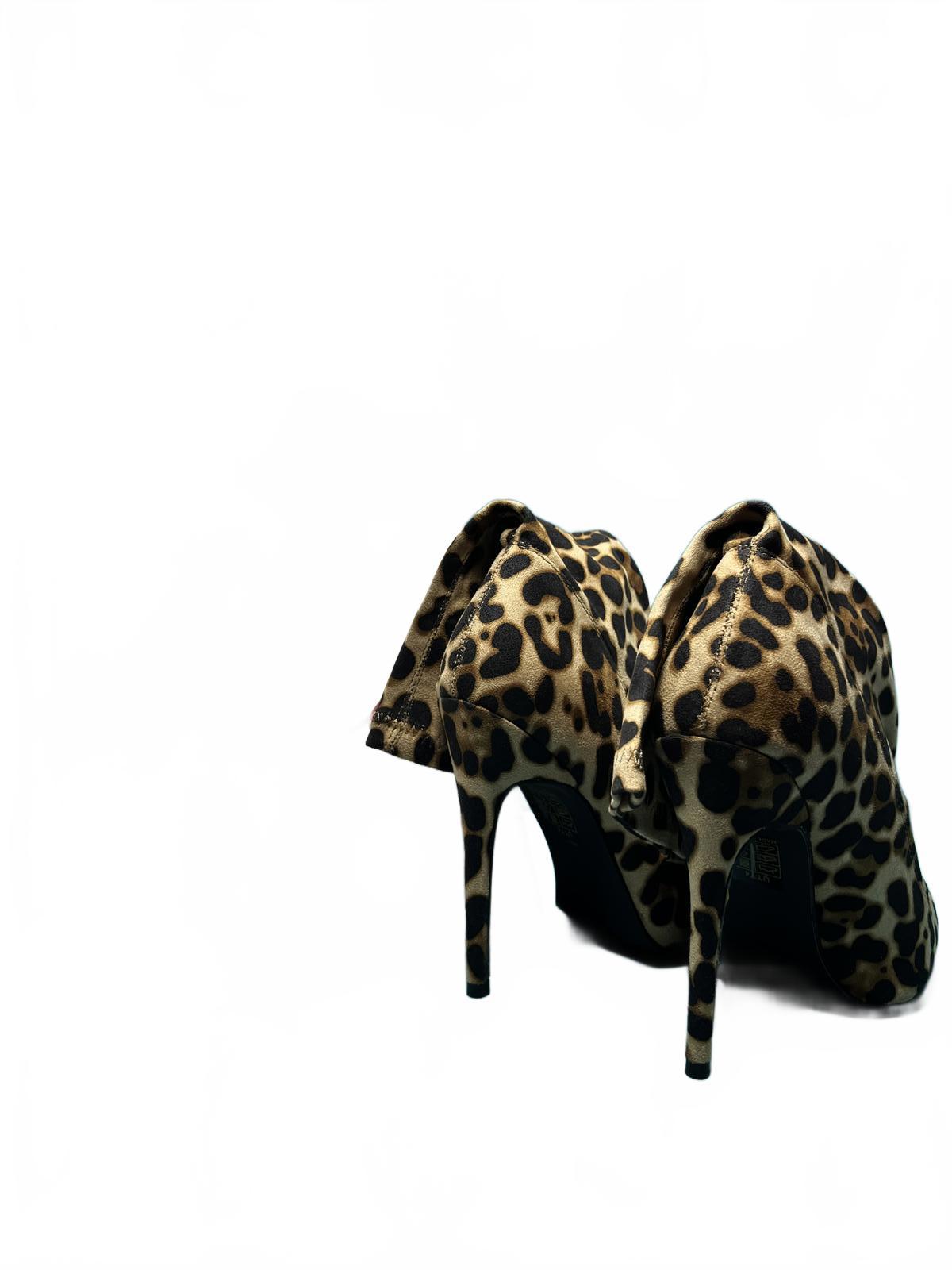Woman's size 8 leopard print lycra boots 2315
