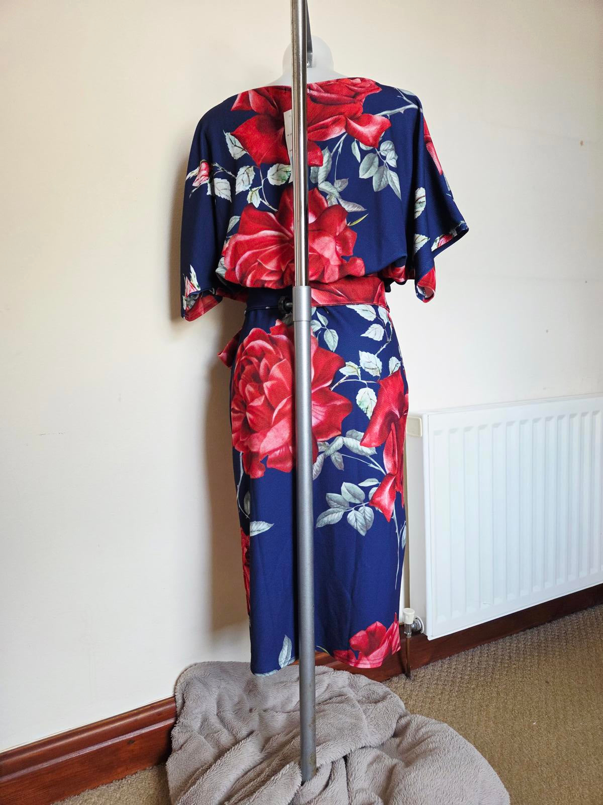 fit and flare dress or a skater dress size 14 Navy Blue and red 2138