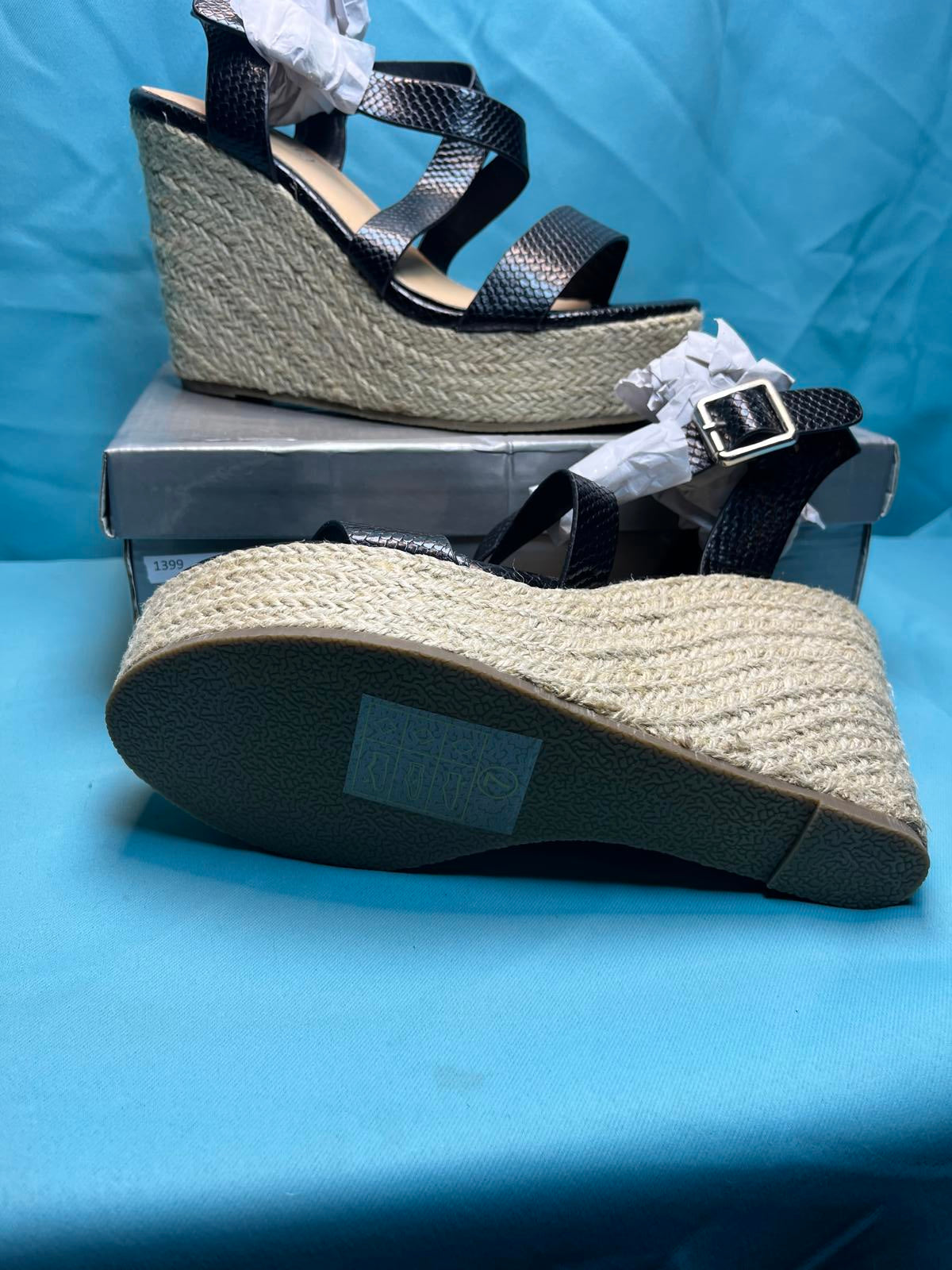 Woman's black Open Toe Wedges size 7 1399
