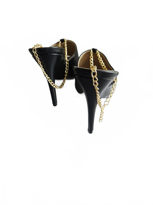 woman's Black size 3 open toe heels 2312