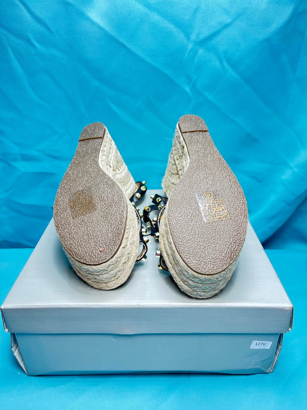 Woman's wedges size 4 gold studs 1276