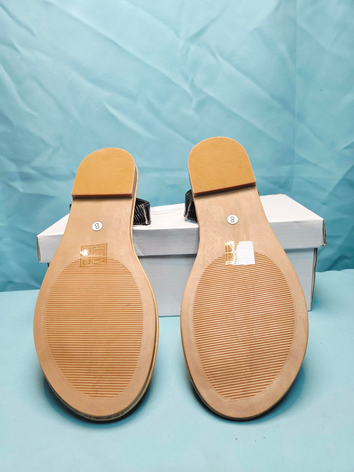 Woman's black open toe sandals size 8 2211