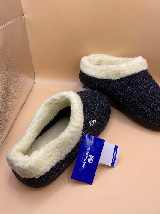 Faux Fur slippers slip on size 4/5 1194
