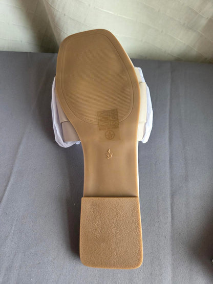 Woman's nude size 4  Open Toe Flats 2307