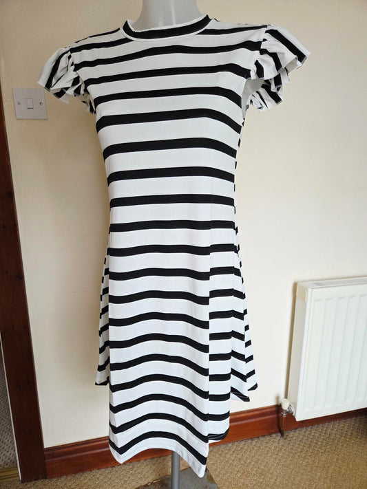 Black and White Strippy Summer Dress 2011 2072 2041
