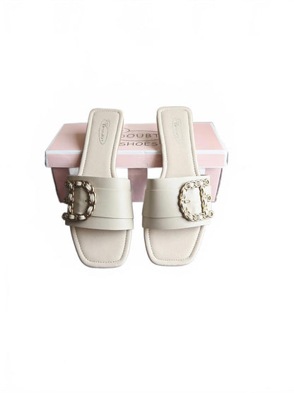 Woman's nude size 4  Open Toe Flats 2307