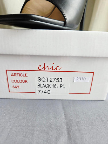 Size 7 Black Heeled Open toed Shoes 2330