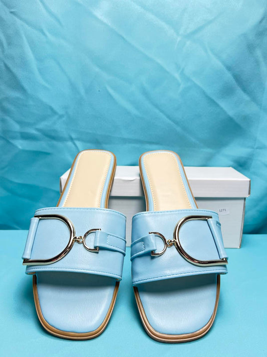 Woman's size 4 Light Blue Open toe flats 1271
