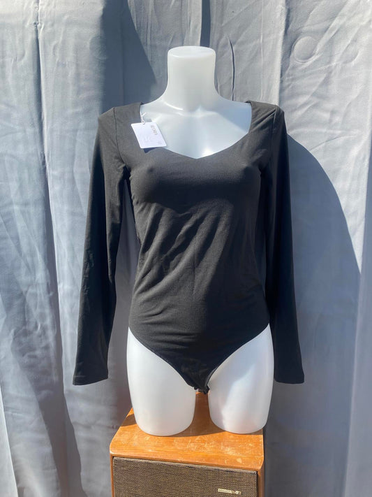 Black long sleeved body suit 1187