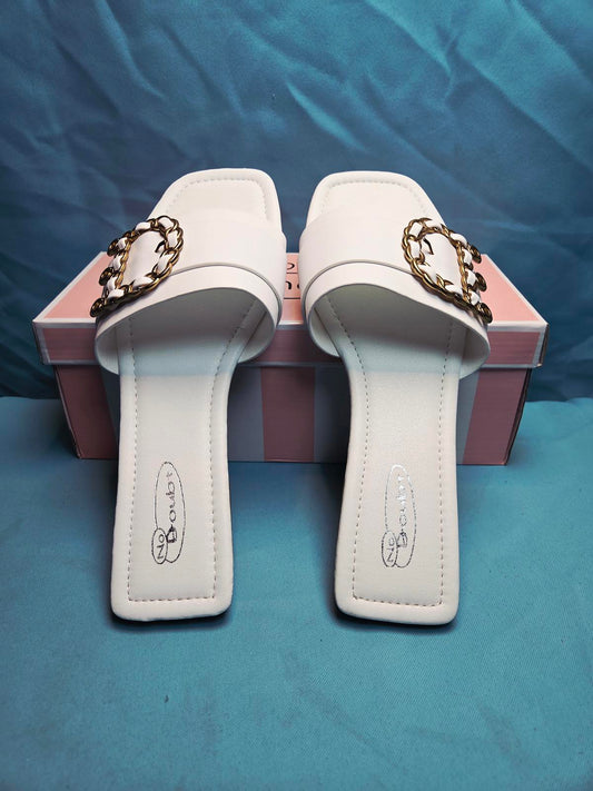 Woman's size 7 white Open Toe Flats 2064