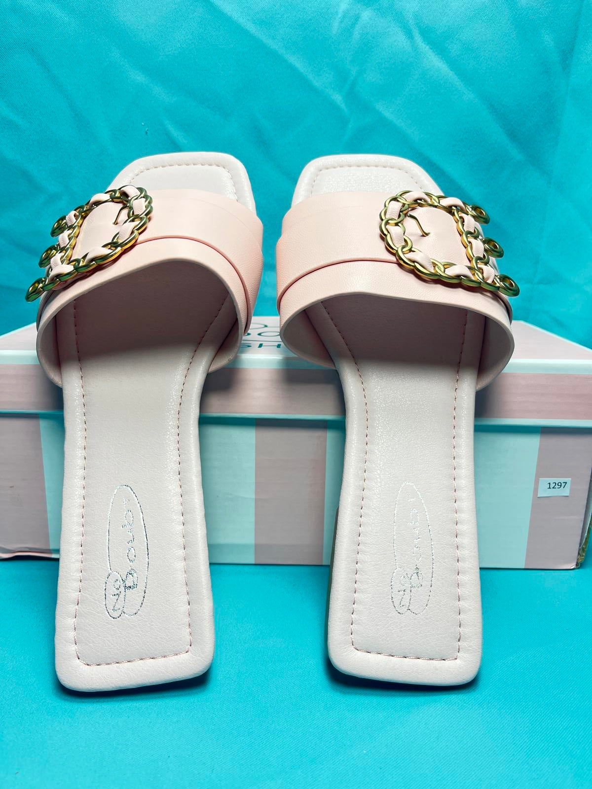 Woman's size 5 pink Open Toe Flats 1297