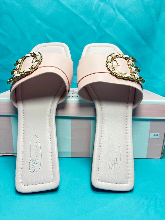 Woman's size 5 pink Open Toe Flats 1297