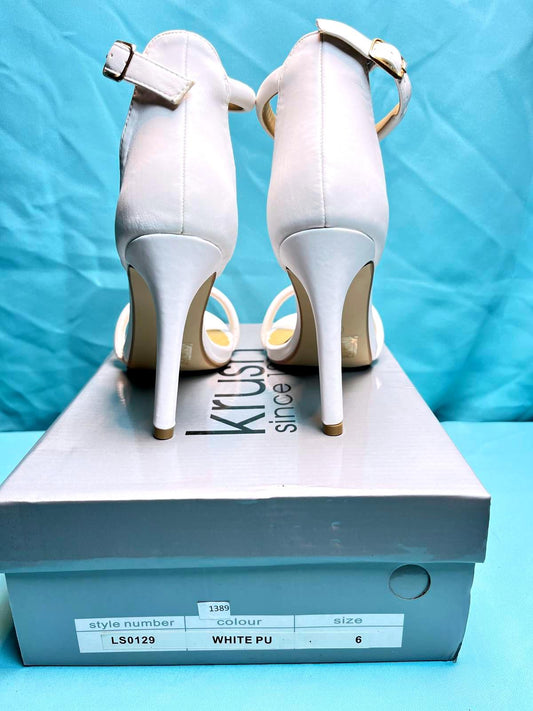 Woman's size 6 white open toe heels 1389