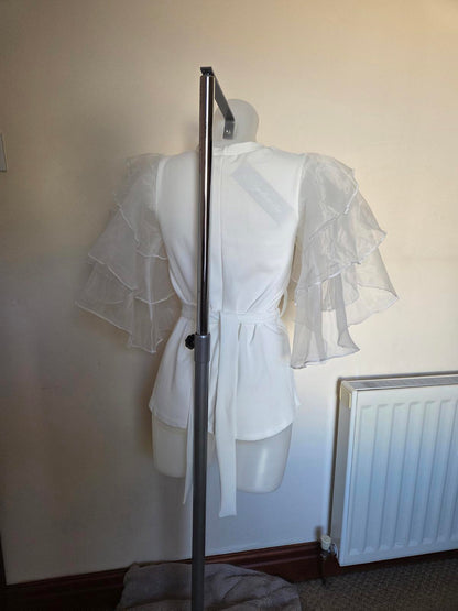 White top with frilly sleeves and belt 2110