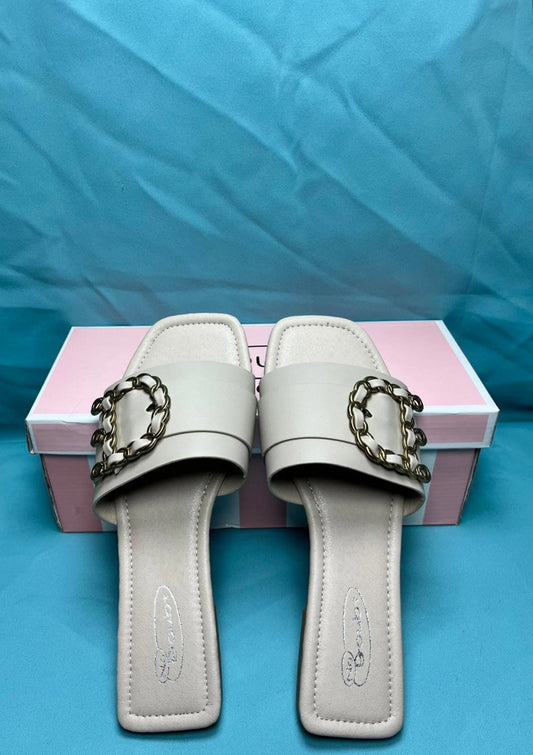 size 3 Nude Woman's Open Toe Flats 1350