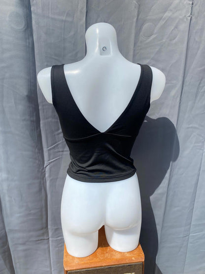black low cut top 1183