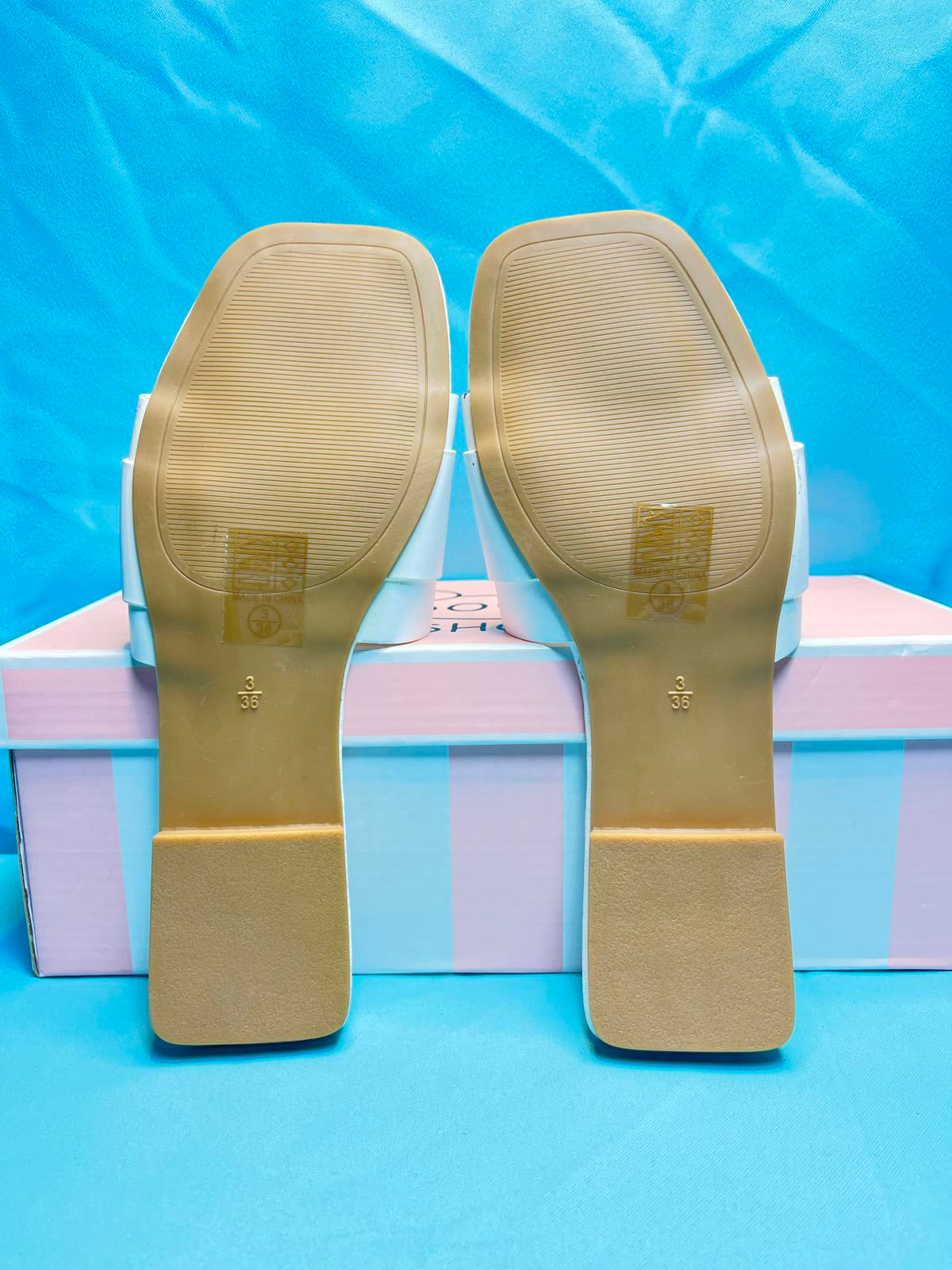 Woman's size 3 Open Toe Flats 1357