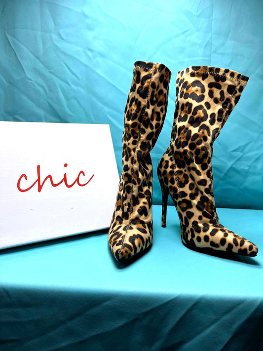 Woman's size 4 leopard print lycra boots 1266