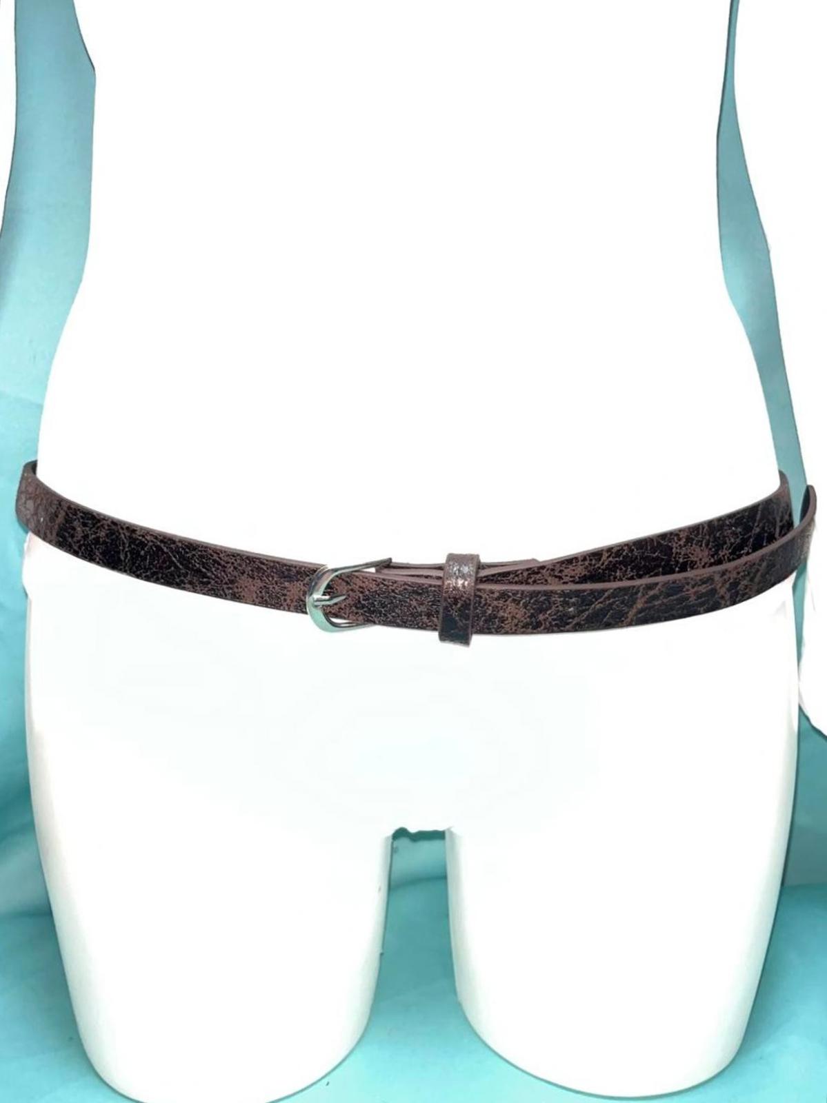 Woman's Thin Dark Brown buckle Buckle Belt size 16 1306