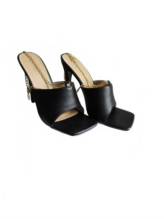woman's Black size 3 open toe heels 2312