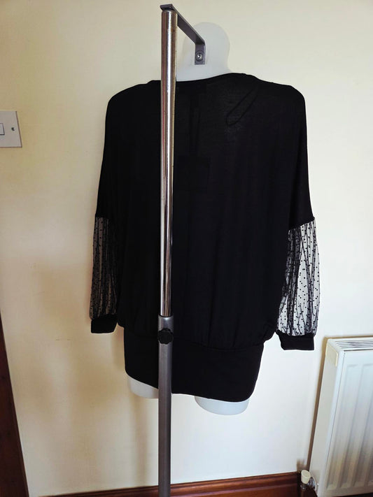 Black Long Sleeve top with lace patterned sleeves and v kneck 2111 2218