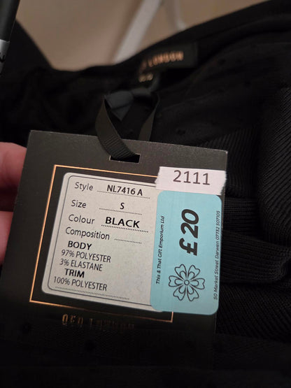 Black Long Sleeve top with lace patterned sleeves and v kneck 2111 2218