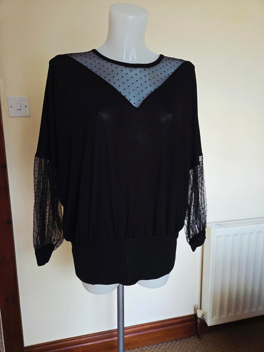Black Long Sleeve top with lace patterned sleeves and v kneck 2111 2218