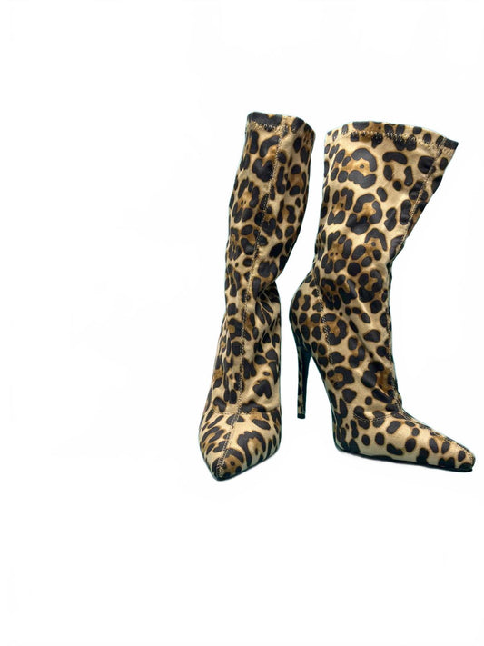 Woman's size 8 leopard print lycra boots 2315