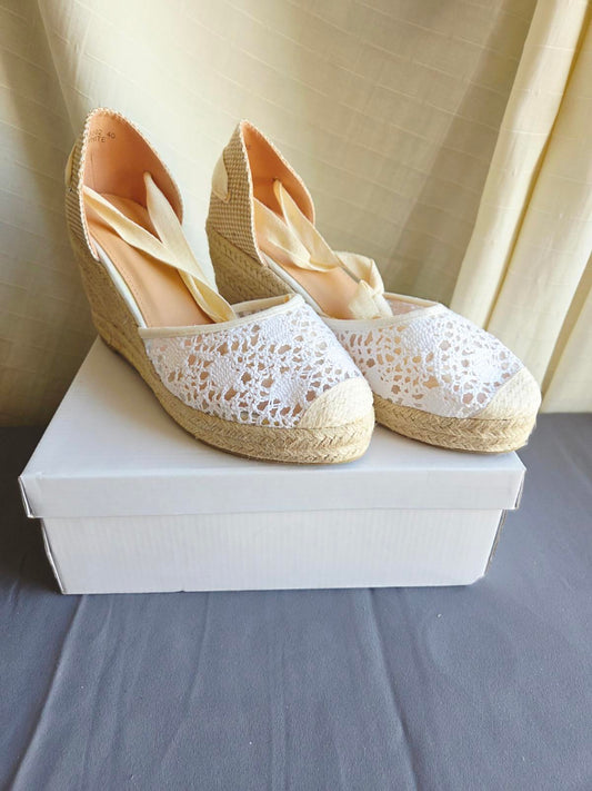 Size 7 White/Cream Wedges with design on Front  2232